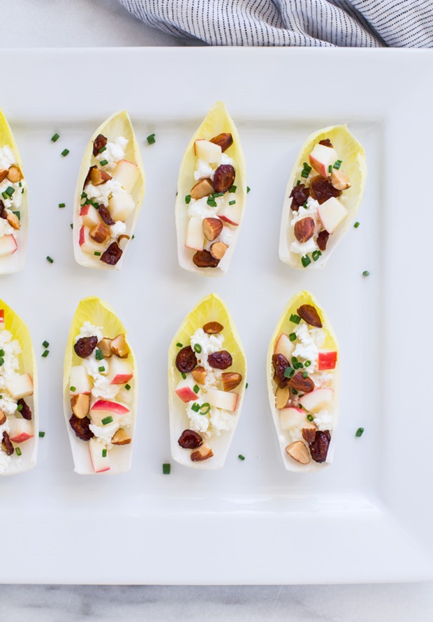 Endives with apples, goat cheese and smoked almonds