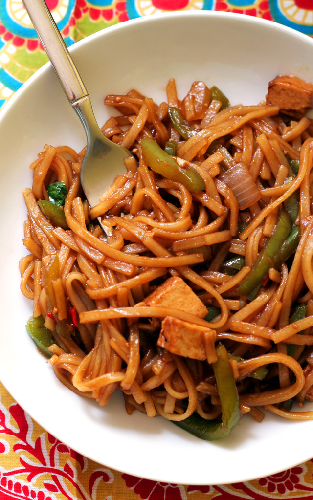 Spicy Thai Noodles with Peppers from Eats Well With Others