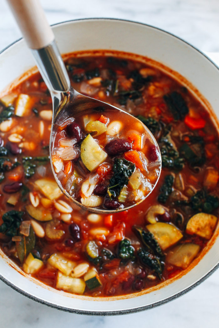 Easy Vegetable Minestrone Soup- You won't miss the meat in this simple and satisfying vegetable minestrone soup. Made in just one pot, it's the perfect cure for a cold winter day.