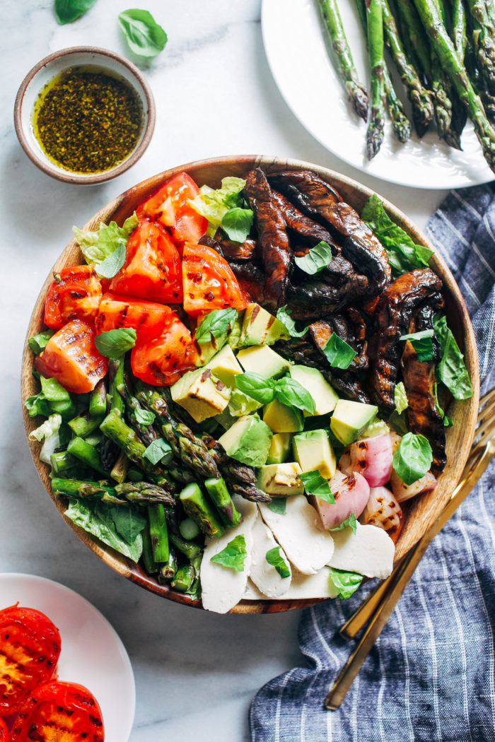Grilled Vegetable Summer Salad- marinated and grilled portobello caps give this salad a delicious meaty texture that even carnivores will love! (plant-based, gluten-free)