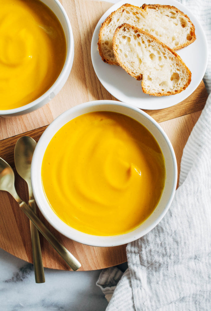 Butternut Squash Sweet Potato Soup- the perfect blend of savory and sweet, this creamy soup has a luxurious texture that is super comforting! (vegan and gluten-free)