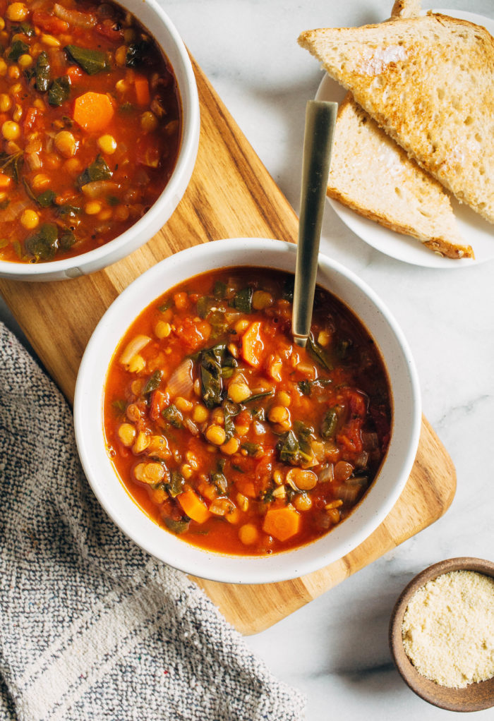 Easy Lentil Spinach Soup- made in one-pot with minimal ingredients, this healthy soup is the perfect quick and easy winter meal! (vegan + gluten-free)