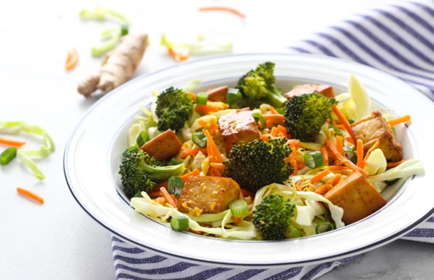 Baked Broccoli Tofu Bowls with Orange Ginger Dressing #grainfree #vegan #cleaneating