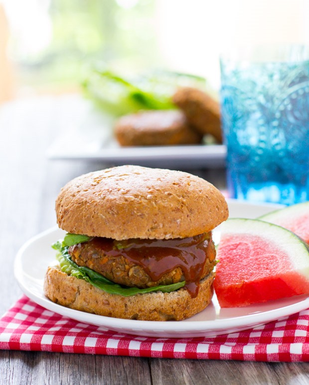 BBQ Lentil Sweet Potato Burgers- a healthy and flavorful vegetarian burger that puts meat to shame! 