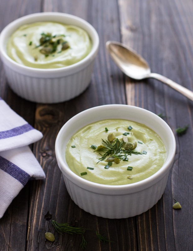 Chilled Avocado Pepita Soup- deliciously light and creamy + so refreshing! #vegan #raw #cleaneating