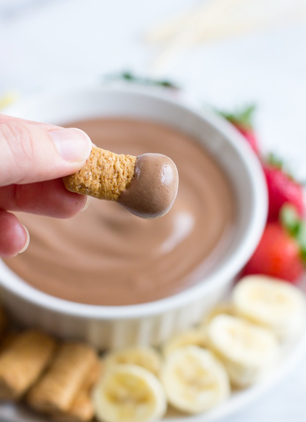 5 Minute Decadent Chocolate Fruit Dip- smooth as silk and dairy-free! #cleaneating #vegan #paleo