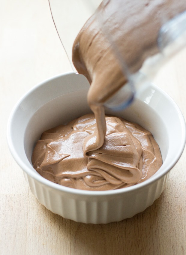 5 Minute Decadent Chocolate Fruit Dip- smooth as silk and dairy-free! #cleaneating #vegan #paleo