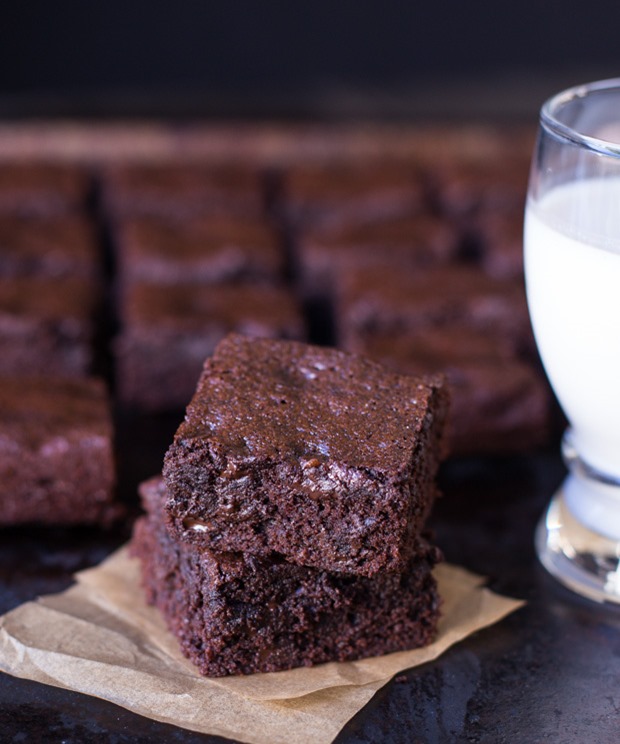 Best-Ever Quinoa Brownies- so chewy and delicious! Plus they're naturally gluten-free and made without any starches or gums! 