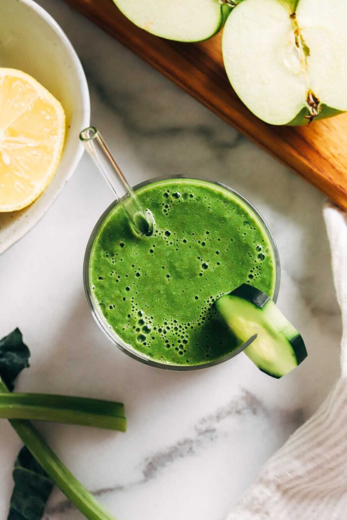 Detoxifying Green Apple Smoothie- packed with 10 grams of fiber, this low sugar smoothie is a refreshing way to support your body's natural detoxification process. 