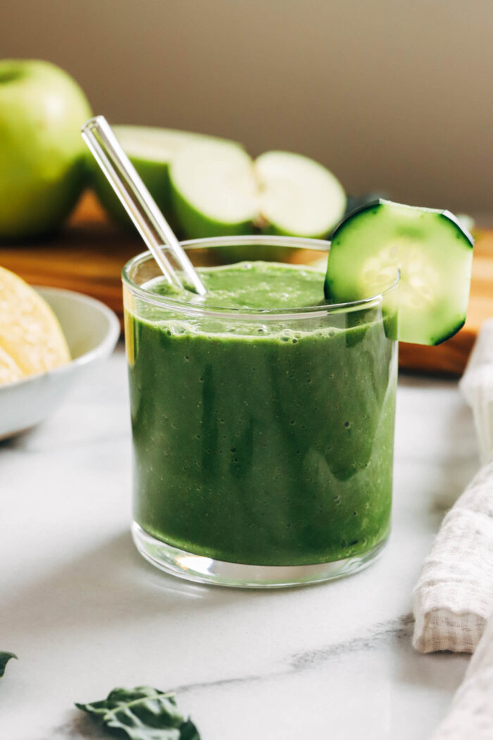 Detoxifying Green Apple Smoothie- packed with 10 grams of fiber, this low sugar smoothie is a refreshing way to support your body's natural detoxification process. 