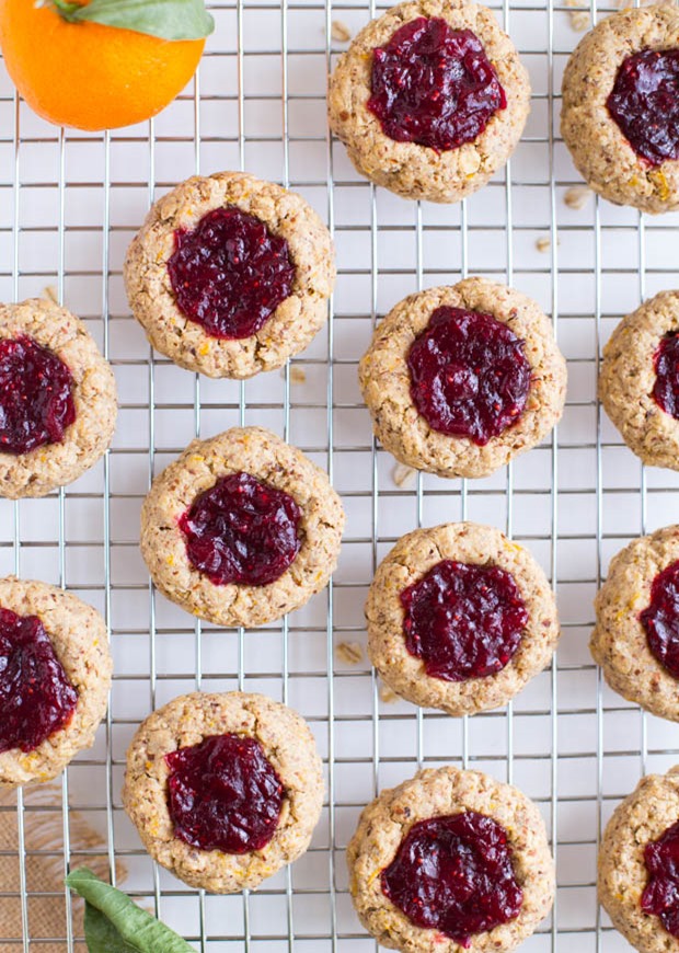 Cranberry Orange Thumbprint Cookies- irresistible cookies made with whole grain oats and fresh orange zest! No butter, eggs, or refined sugar! (vegan + gluten-free)