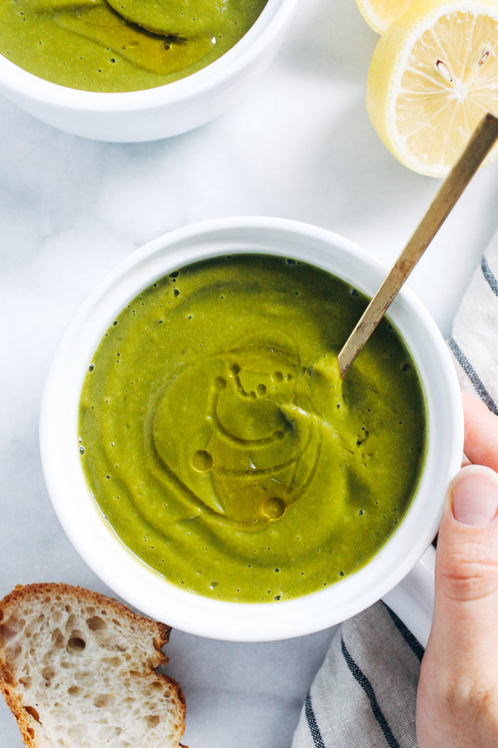 Detoxifying Kale Soup-  a cleansing soup packed full of detoxifying kale and fresh lemon juice. Creamy, satisfying and super easy to make! (vegan + gluten-free)