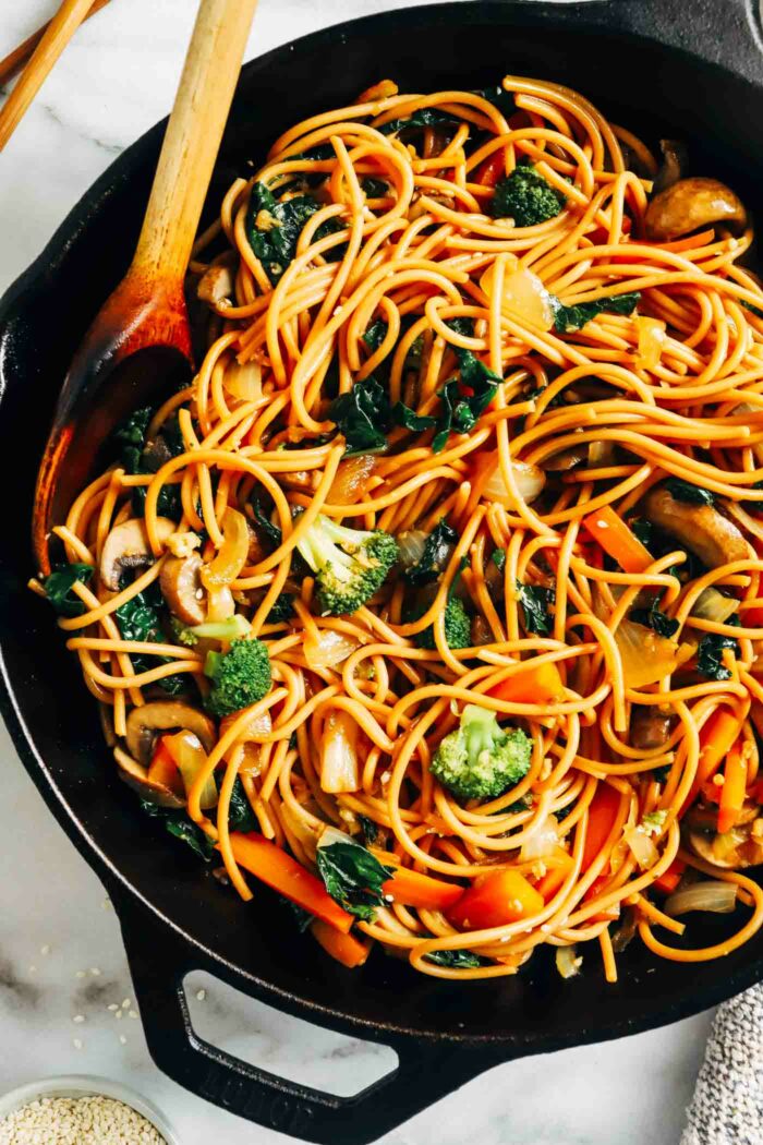 Easy Vegetable Lo Mein- sautéed vegetables and noodles get tossed in an irresistible sauce that will keep everyone coming back for more! (vegan + gluten-free option)