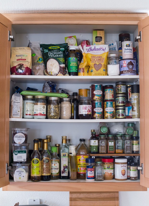 How to Stock a Healthy Pantry | makingthymeforhealth.com