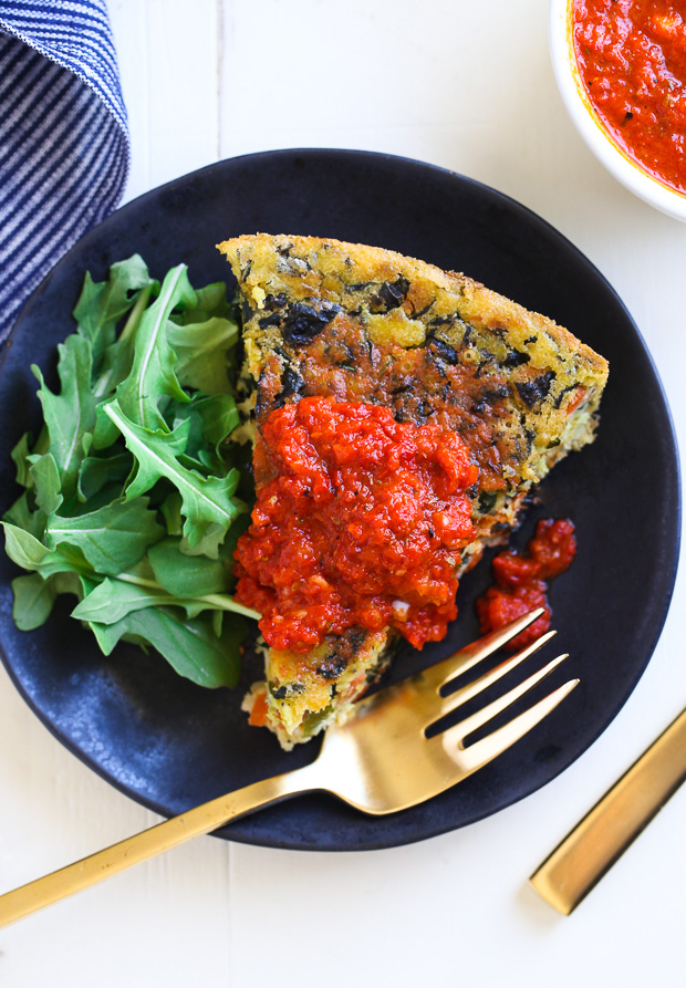 Chickpea Frittata with Roasted Red Pepper Sauce- an eggless frittata made from vegetables and garbanzo bean flour. Perfect for healthy breakfasts, brunch or dinner! (vegan + gluten-free)