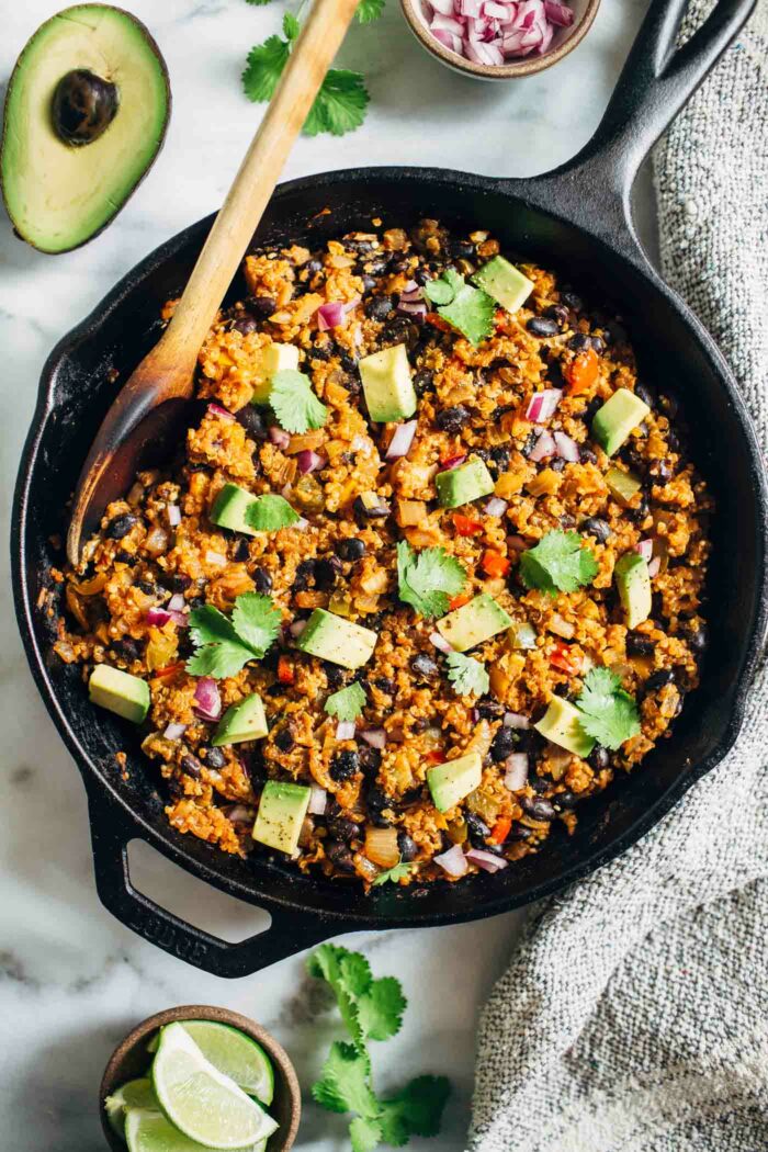 One Skillet Mexican Quinoa- an easy one-pot meal that's perfect for busy weeknights. Each serving has 17 grams of protein! (vegan + gluten-free)