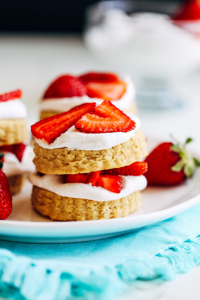 Vegan and Gluten-free Strawberry Shortcakes- just one bowl and 15 minutes is all you need to prepare these delicious shortcakes! | Making Thyme for Health