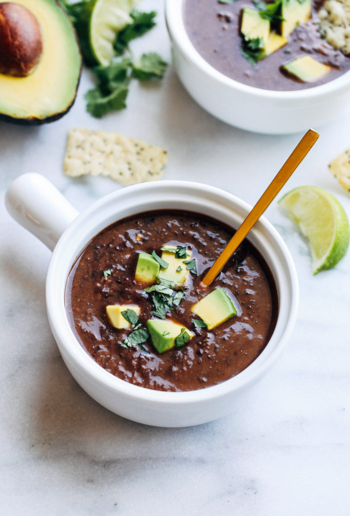 5-Ingredient Black Bean Soup- you won't believe how easy this soup is to make! Just 15 minutes is all you need for a quick and healthy meal that's packed full of protein and antioxidants! (vegan + gluten-free)