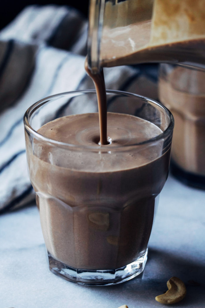 Chocolate Ginger Maca Milk- a rich and creamy superfood chocolate milk infused with hints of molasses and ginger. Naturally sweetened, vegan and gluten-free!
