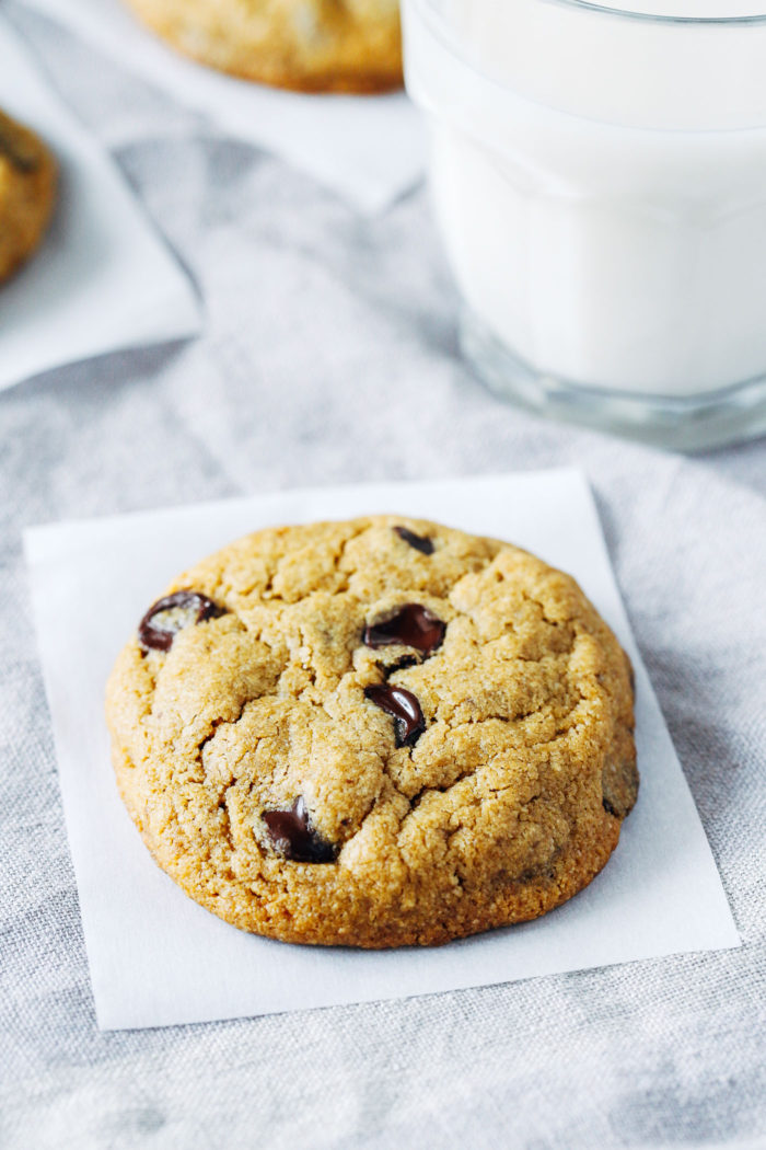 The Best Vegan and Gluten-free Chocolate Chip Cookies