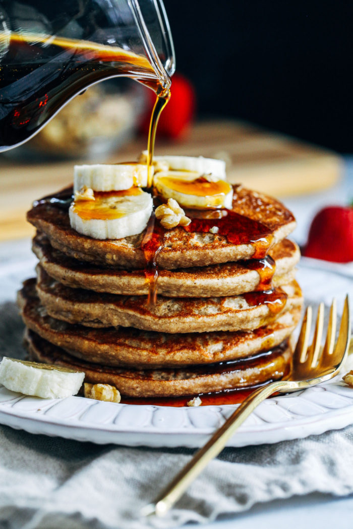 Vegan Banana Nut Blender Pancakes- a quick and simple recipe for banana pancakes that are naturally gluten-free and oil-free. 10 grams of plant protein per serving!