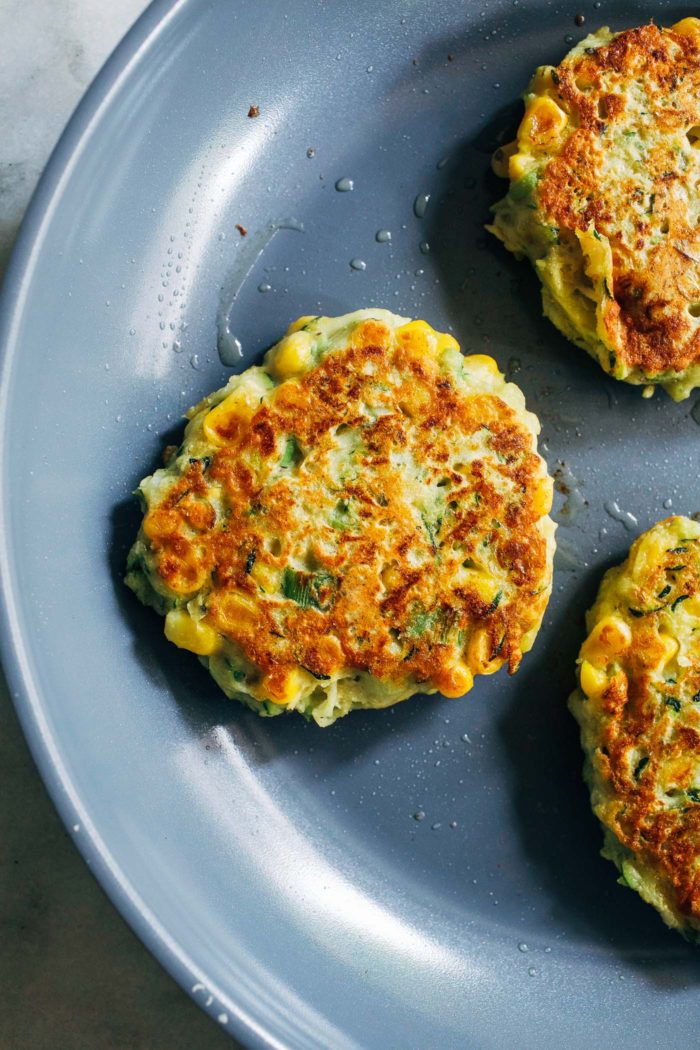 Healthy Zucchini Corn Fritters- all you need is 8 simple ingredients to make these summery zucchini fritters! (vegan, gluten-free, grain-free)
