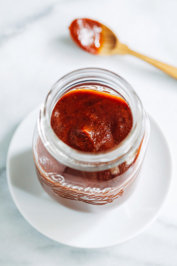 Homemade Vegan BBQ Sauce- you'll never buy storebought BBQ sauce again once you how easy it is to make your own! 