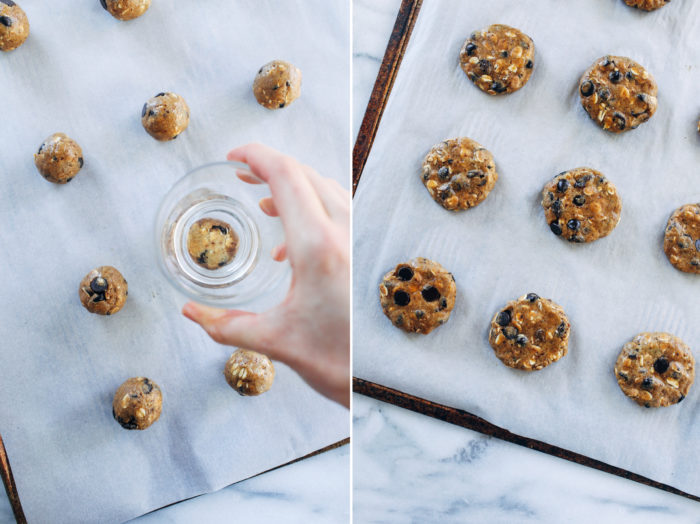 Oatmeal Raisin Chocolate Chip Cookies- made with oat flour and rolled oats, these oil-free cookies have a crisp exterior with a chewy center. (vegan, gluten-free & + refined sugar-free)