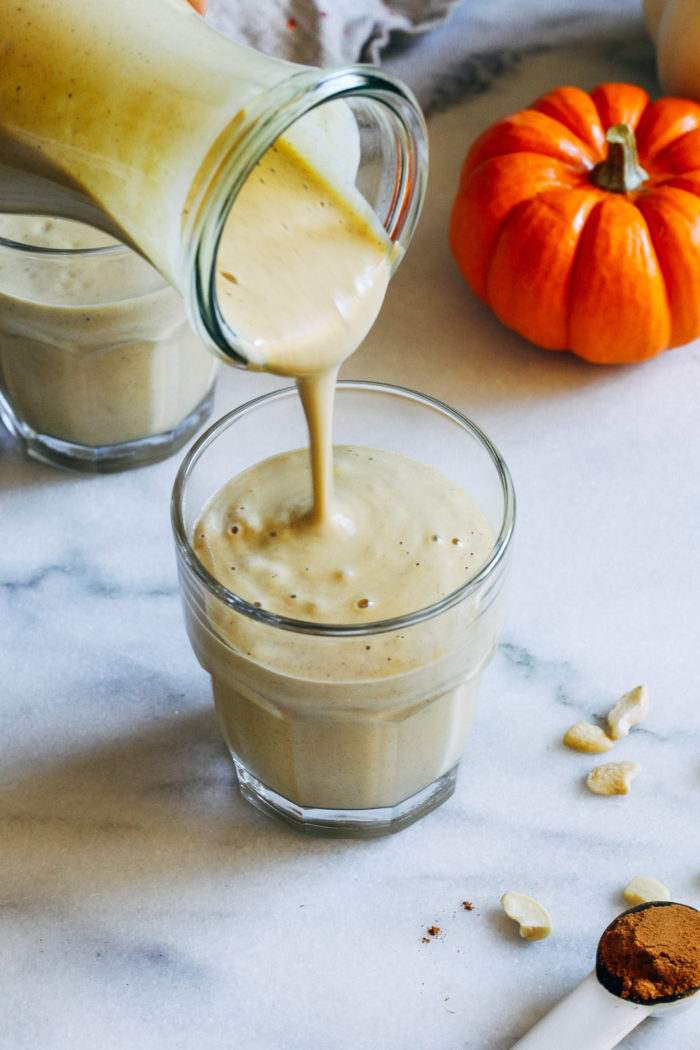 Pumpkin Spice Cashew Milk- an easy homemade nut milk that's so much creamier than anything you can buy at the store. Infused with pumpkin spice and perfect for fall! 