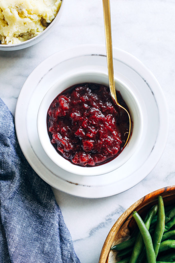 Easy Slow Cooker Cranberry Sauce