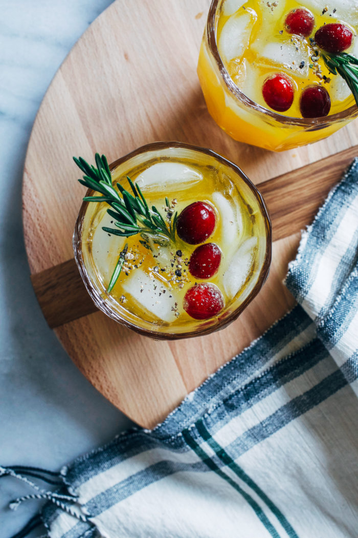 Sparkling Turmeric Tonic- made with a blend of turmeric and ginger, this anti-inflammatory drink is refreshing and delicious!