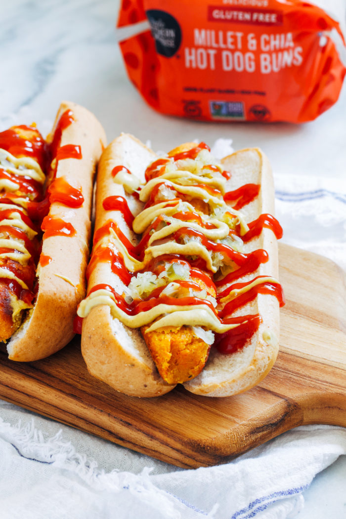 Vegan Gluten-free Hot Dogs- made with nutritious ingredients, these homemade hot dogs are a great healthy alternative to the processed store-bought version.