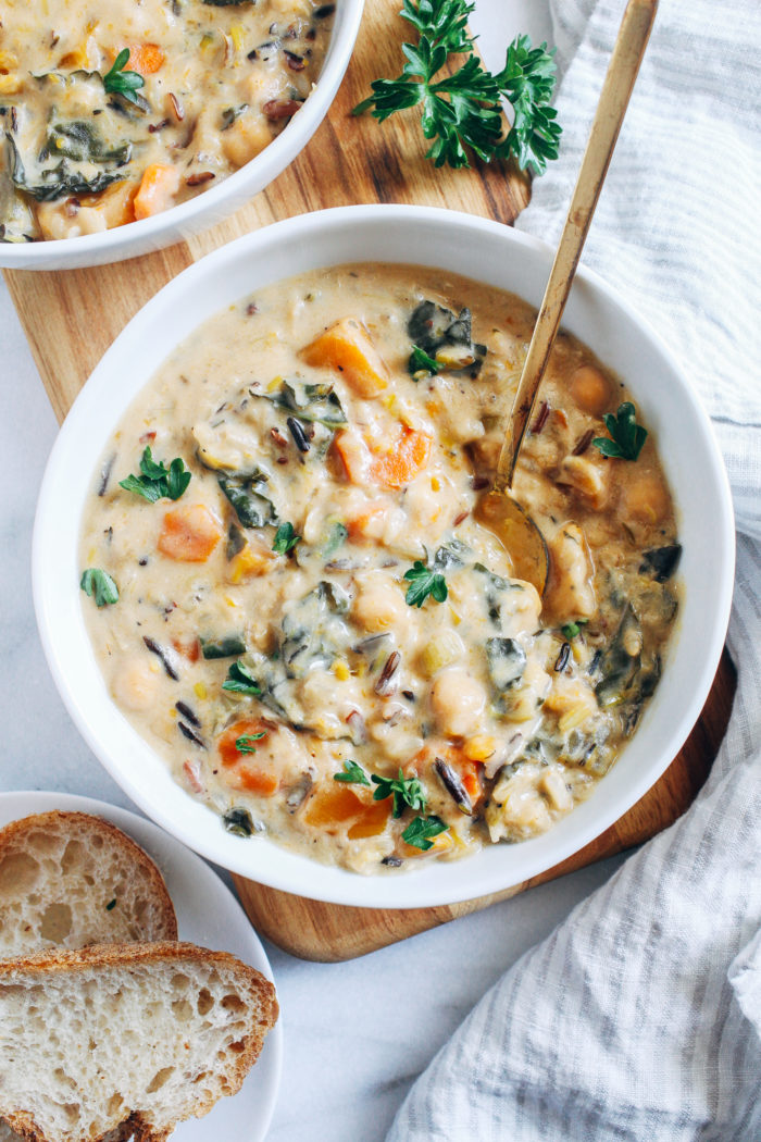 Butternut Squash Wild Rice Stew- made with autumn vegetables, chickpeas and cashew cream, this wild rice stew is as nourishing as it is comforting. (vegan + gluten-free)