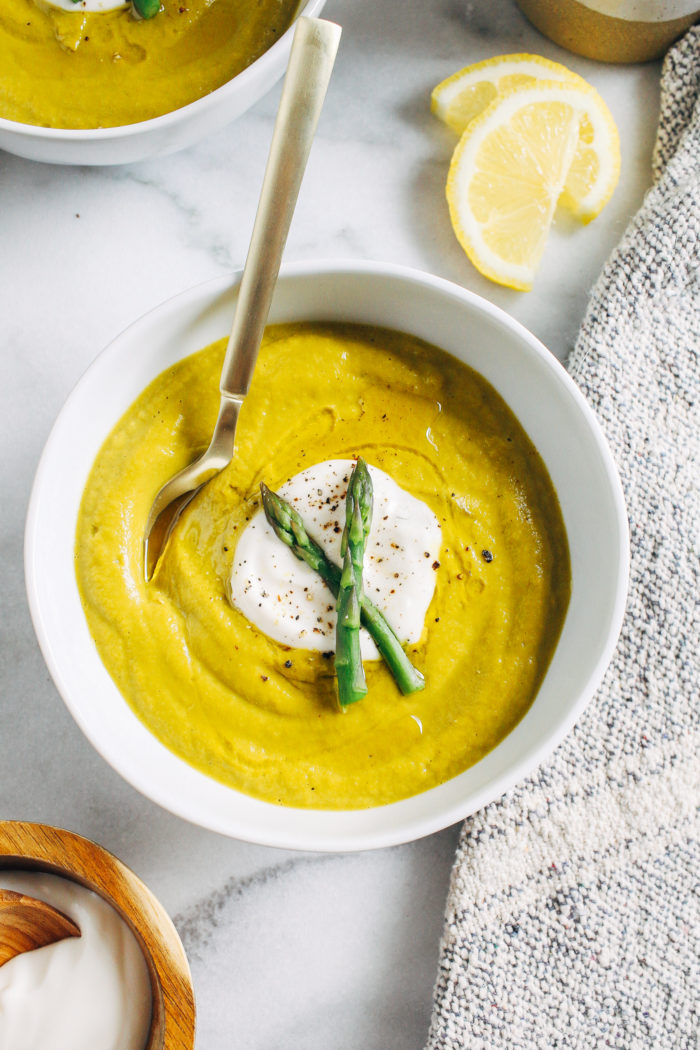 Simple Asparagus Soup- all you need is 8 ingredients and 30 minutes to whip up this delicious seasonal soup. Can be served warm or chilled depending on your preferences!