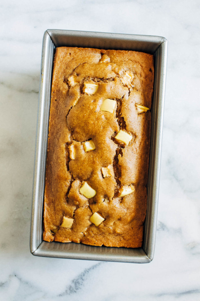 Gluten-free Apple Cinnamon Bread- made with a combo of oat and almond flour, this apple cinnamon bread is perfectly moist and slightly sweet with a hint of fall spice. Dairy-free and refined sugar-free!