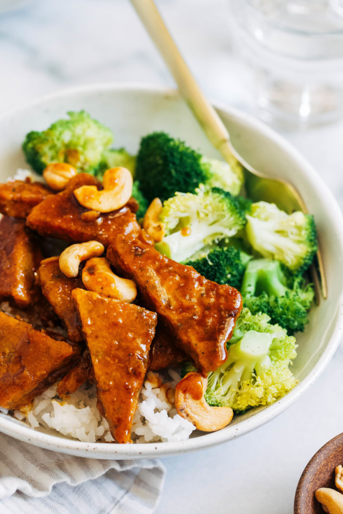 Hoisin Cashew Tempeh- easy to make and packed with flavor, this plant-based dinner is a great source of protein and fiber.