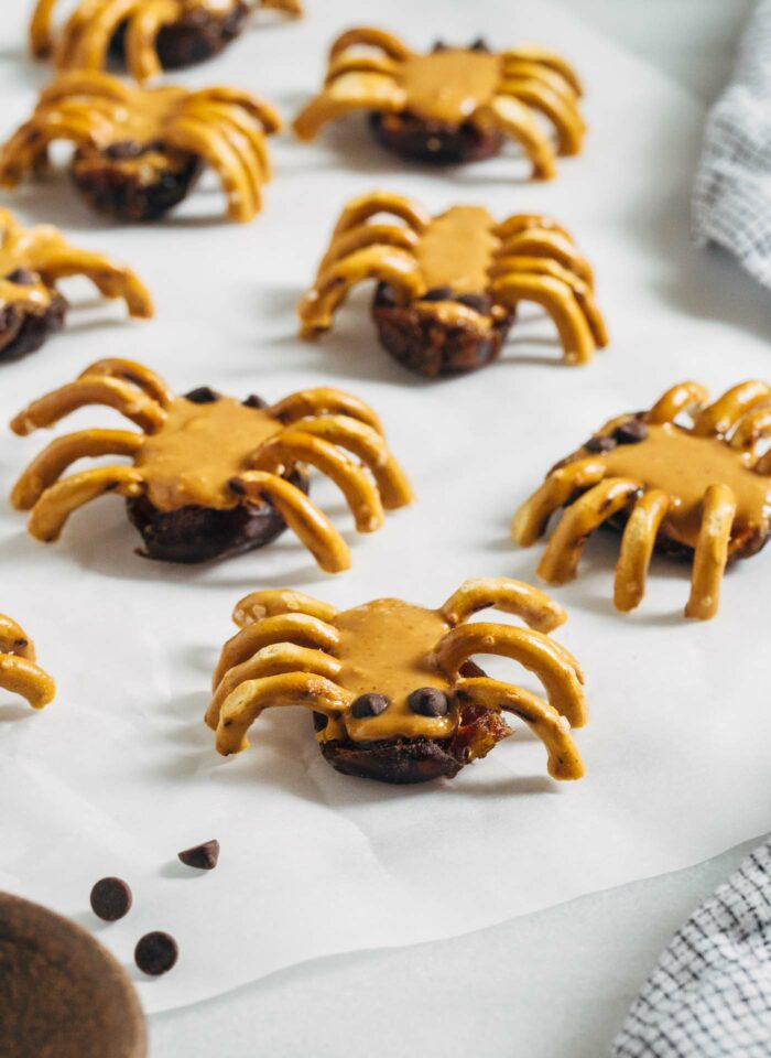 Spooky Date Spiders- made with just 4 ingredients, these spiders are a fun and healthy Halloween treat that everyone is sure to love!