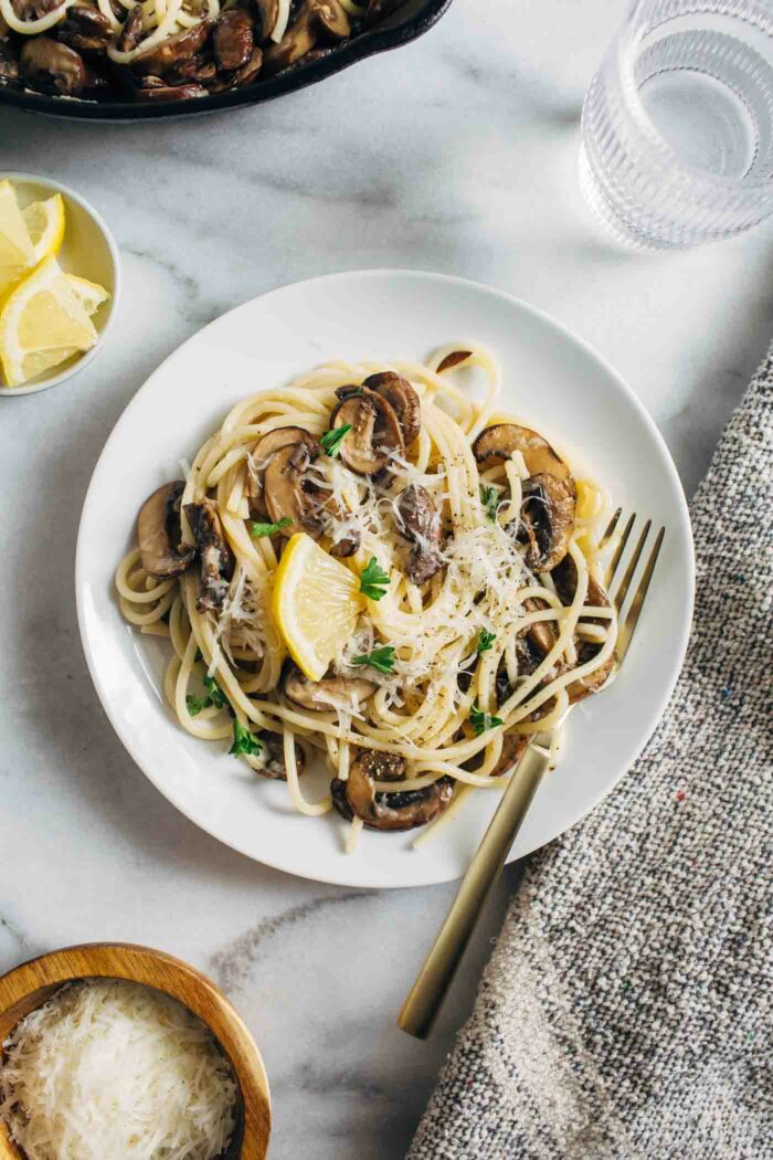15-Minute Mushroom Pasta- bursting with flavor from fresh mushrooms, parmesan and lemon; you only need 6-ingredients to make this quick and easy pasta dish!