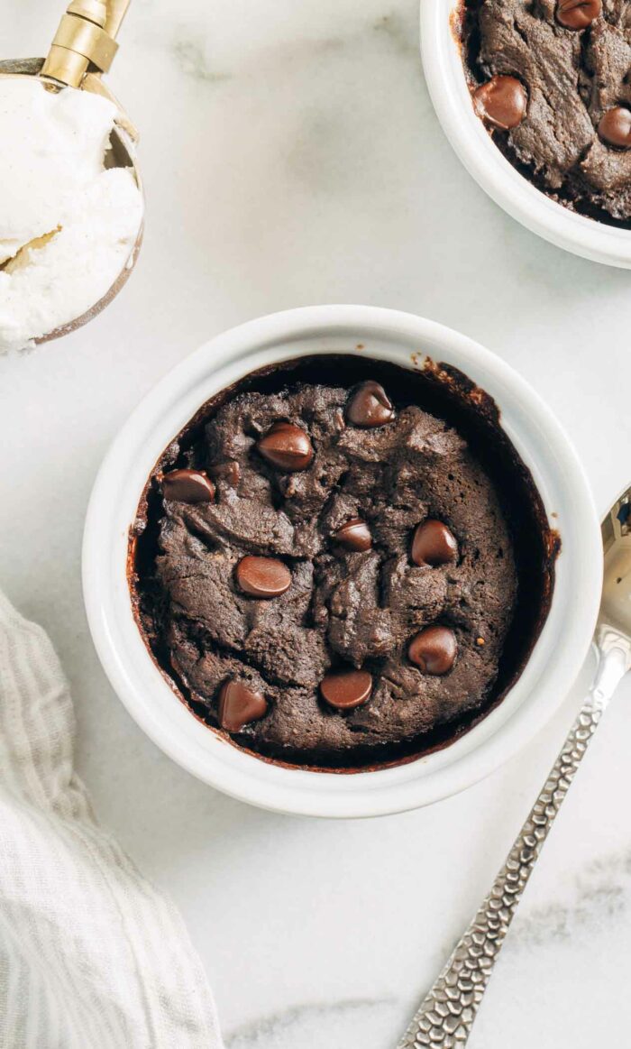 Made with pantry ingredients, this vegan chocolate protein mug cake comes together in just 5 minutes! Each serving packs 13g of plant-based protein.