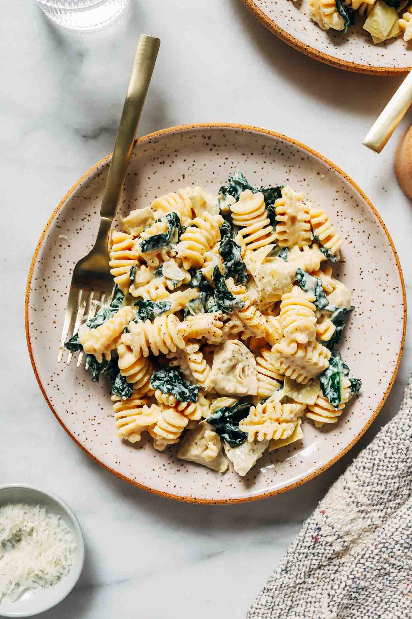Creamy Kale Artichoke Pasta (vegan, high-protein)